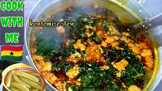 Cooking authentic Ghanaian🇬🇭kontomire stew with coal pot [upl. by Jonina679]