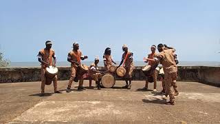 Les Percussions de Kouroussa [upl. by Livesay]