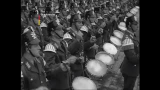 Marsch der Schutzpolizei Heinz Winkel  Polizei WestBerlin 19511964 [upl. by Anaerda]