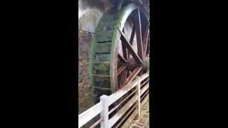 Water wheel Peddlers Village PA [upl. by Bekaj414]