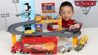 Calvin Building The Piston Cup Motorized Garage CKN [upl. by Lavine456]