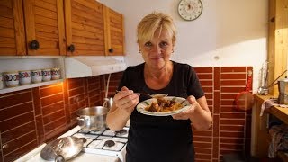 Recept na najlepší Guláš pur │ Zuzana Machová [upl. by Aramit268]