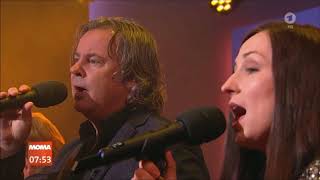 Runrig  Somewhere with Julie Fowlis [upl. by Bellaude]