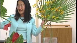 Ikebana Japanese Floral Arrangement [upl. by Lamori978]